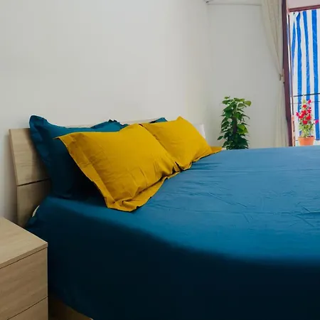 Casa Postierla Sea View * Чефалу